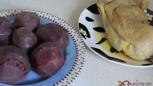 куриный суп со свеклой и баклажанами