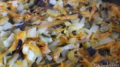 куриный суп со свеклой и баклажанами