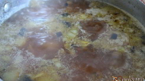 куриный суп со свеклой и баклажанами