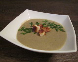 Постны суп-крем из шампиньонов с кокосовым молоком