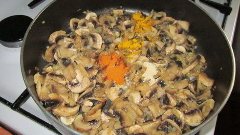 постны суп-крем из шампиньонов с кокосовым молоком