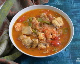 Рыбный суп с помидорами