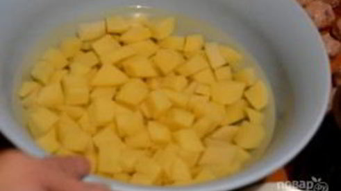 щавелевый супчик с фрикадельками и плавленым сыром