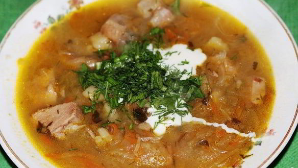 Рецепт Щи из кислой капусты в мультиварке