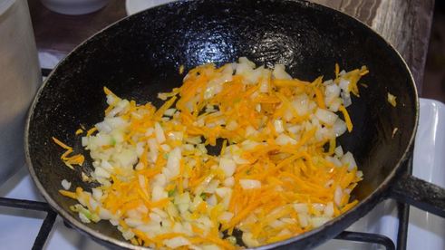 щи из квашеной капусты с говядиной