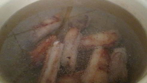 щи со свиными ребрами и яблоком