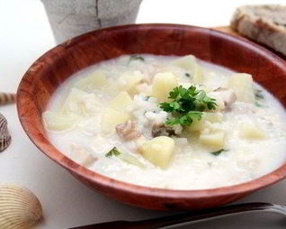 Сливочный суп из рыбы с грибами и кольраби