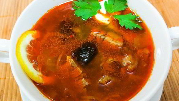 Рецепт Мясная солянка с почками и салом