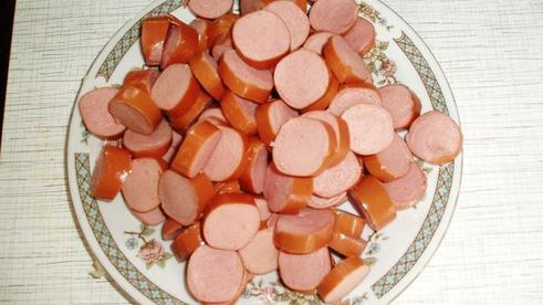 солянка из капусты с сосисками