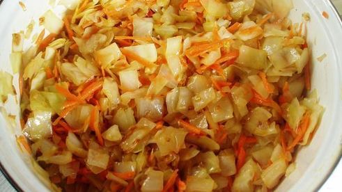 солянка из капусты с сосисками