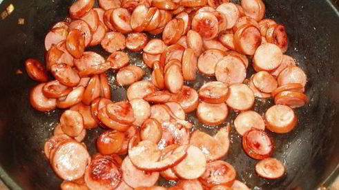 солянка из капусты с сосисками