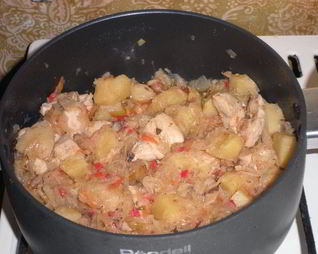 Солянка картофельная с квашеной капустой