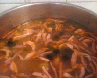 Солянка с колбасой