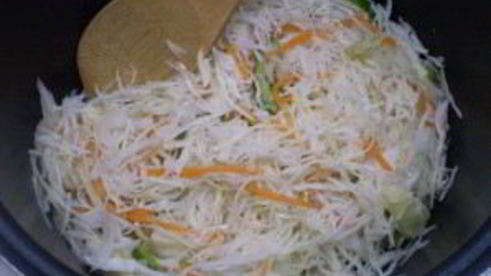 солянка с курицей и капустой