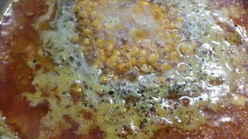 суп из чечевицы с мясным фаршем и шпинатом