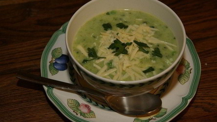 Рецепт суп из зеленых овощей с яйцом и лимоном