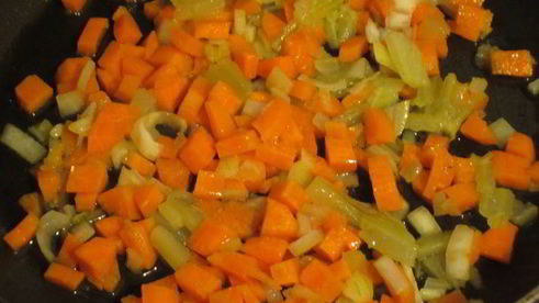 суп-крем из чечевицы под хрустящей корочкой