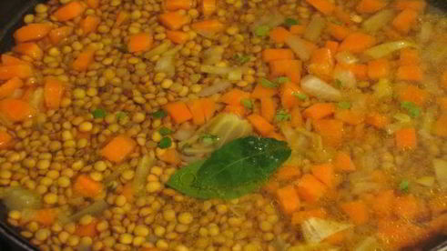 суп-крем из чечевицы под хрустящей корочкой