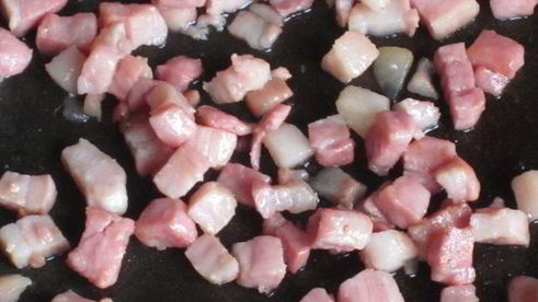 суп-крем из чечевицы под хрустящей корочкой