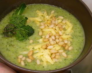 Суп-пюре из брокколи и картофеля