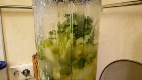 суп-пюре из брокколи и картофеля