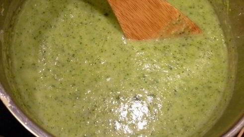 суп-пюре из брокколи и картофеля