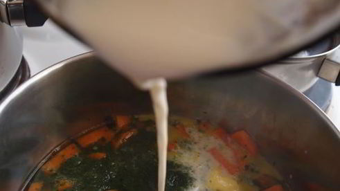 суп-пюре из моркови и шпината