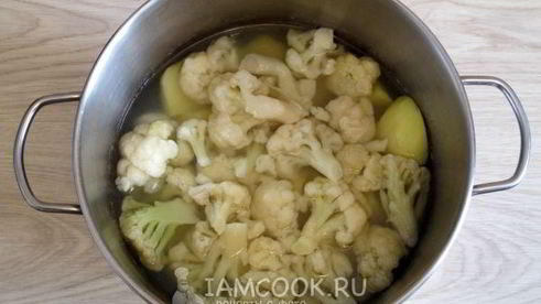 суп-пюре из цветной капусты с луком