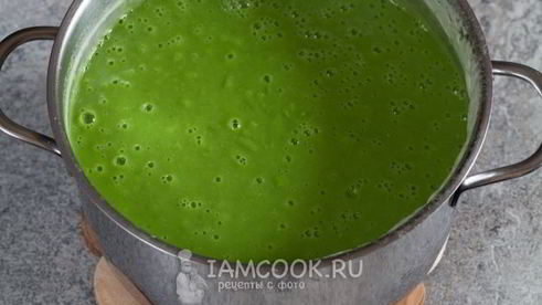 суп-пюре из зеленого горошка с беконом