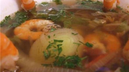 суп с креветками и овощами