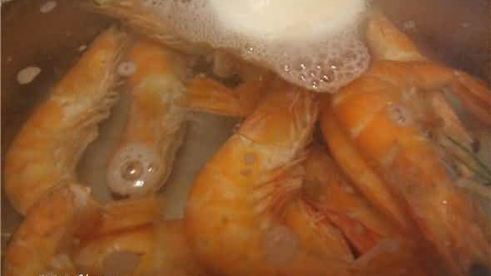 суп с креветками и овощами