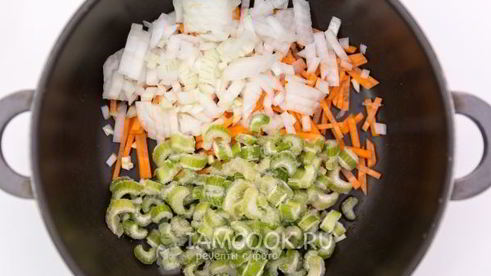 суп с шампиньонами и перловкой