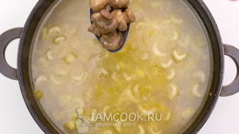 суп с шампиньонами и перловкой