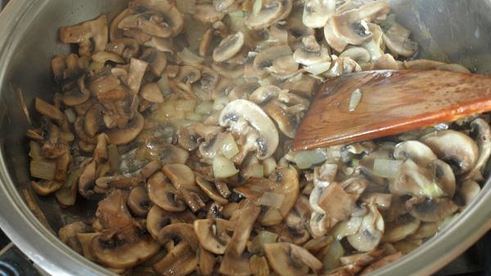 суп с шампиньонами и плавленым сыром