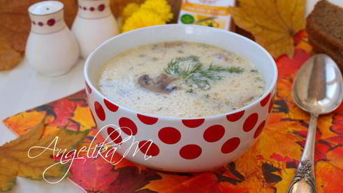 суп с шампиньонами и плавленым сыром