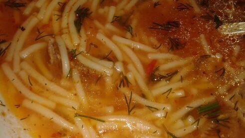 томатно-мясной суп