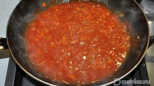 томатный суп с фрикадельками и фасолью