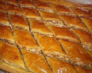 Армянская пахлава с орехами