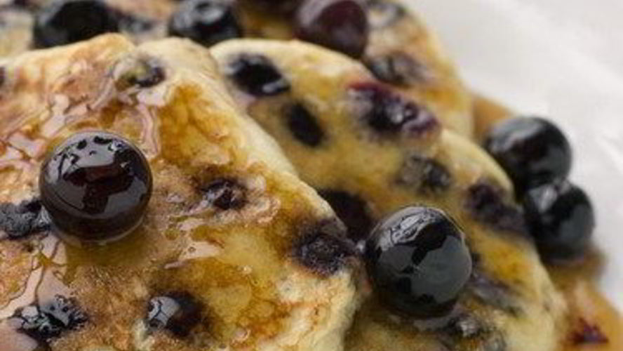 Рецепт американские блины с голубикой