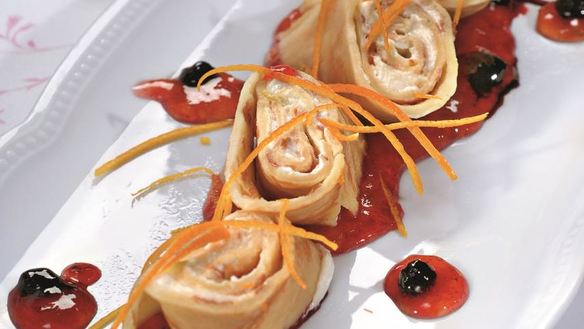 Рецепт Блинчики с абрикосовым соусом