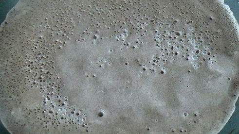 блины из черемуховой муки с творожной начинкой