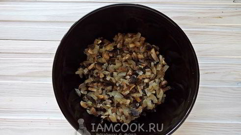 блины с грибами и сыром