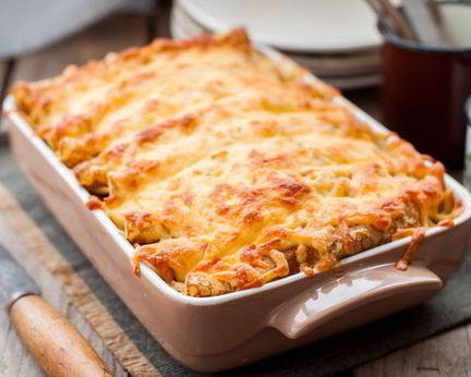 Блины с курицей и помидорами