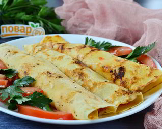 Блины с помидорами