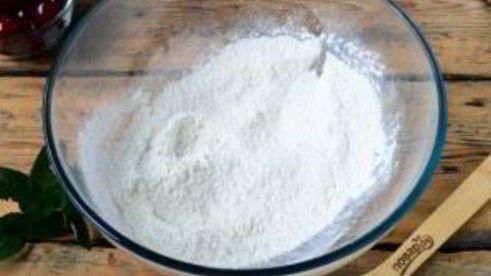 блины с вишней под сметаной