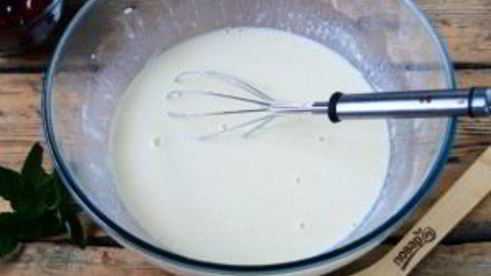 блины с вишней под сметаной