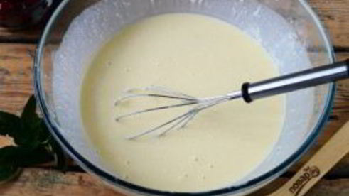 блины с вишней под сметаной