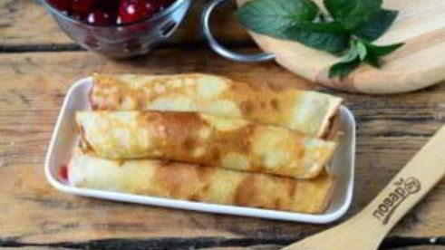 блины с вишней под сметаной