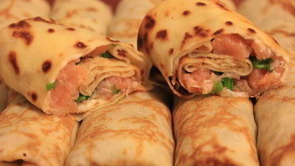 Рецепт Фаршированные блинчики с семгой и плавленным сыром