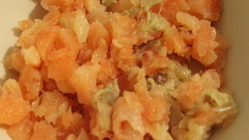 фаршированные блинчики с семгой и плавленным сыром